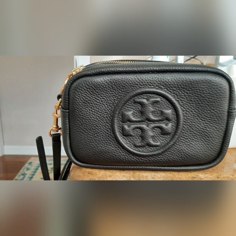 Tory Burch perry bombe black mini leather crossbody bag - brand new!!